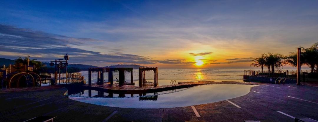 Cozy Seaview Studio at Imperium residence Tanjung Lumpur Kuantan Bagian luar foto